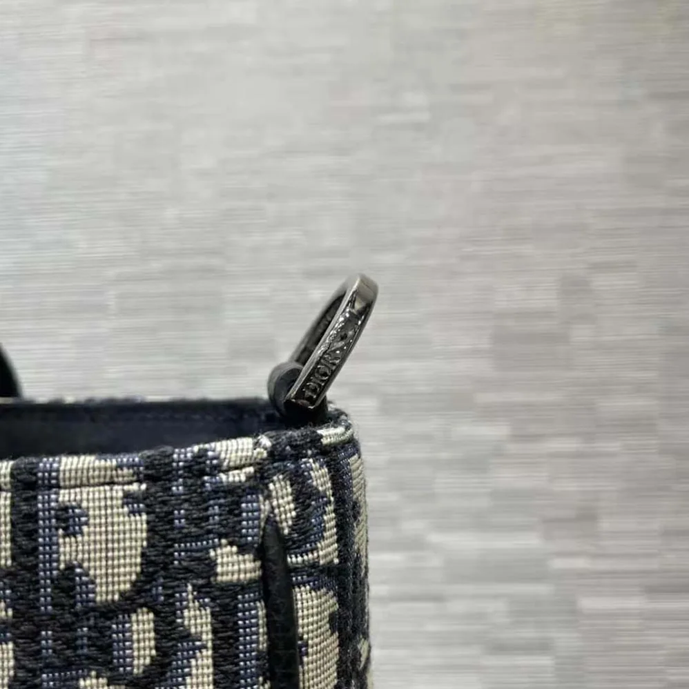 Dior Saddle Tote Bag with Shoulder Strap Beige and Black Dior Oblique Jacquard for Men Dior Saddle Tote Bag with Shoulder Strap Beige and Black Dior Oblique Jacquard for Men
