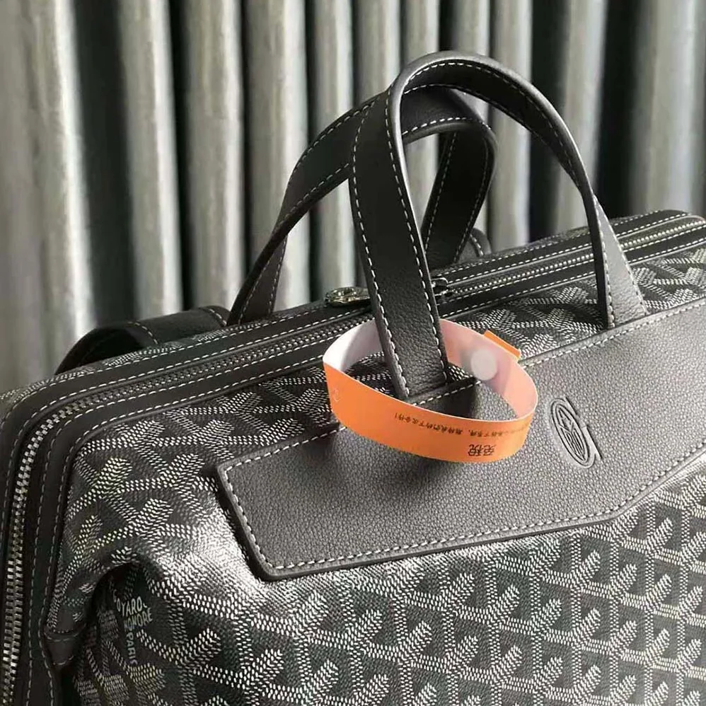 Goyard Sac A Dos Cisalpin in Goyardine Canvas & Chevroches Calfskin for Women in Silver Goyard Sac A Dos Cisalpin in Goyardine Canvas & Chevroches Calfskin for Women in Silver
