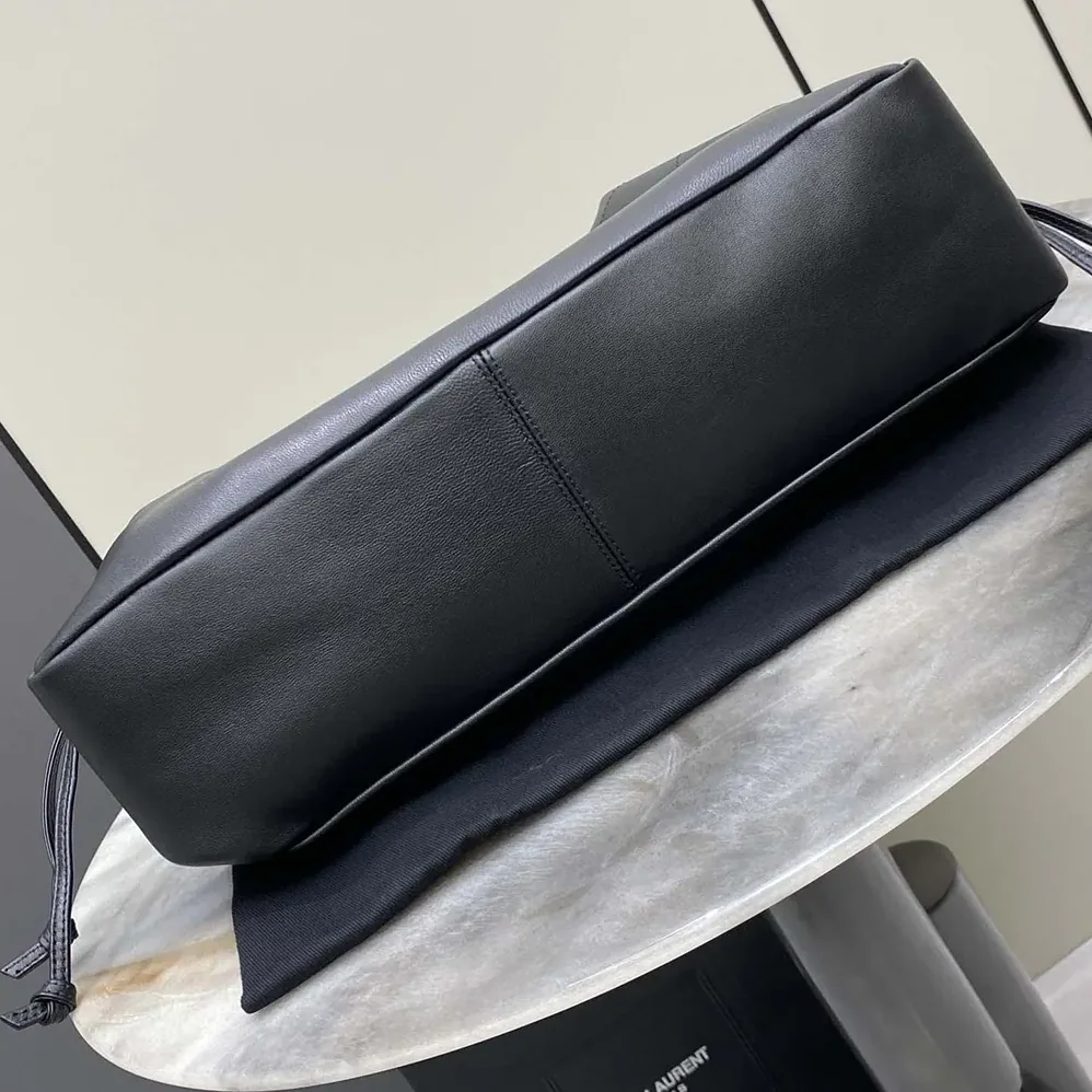 Saint Laurent YSL Jamie Shopping in Lambskin for Women in Black Saint Laurent YSL Jamie Shopping in Lambskin for Women in Black