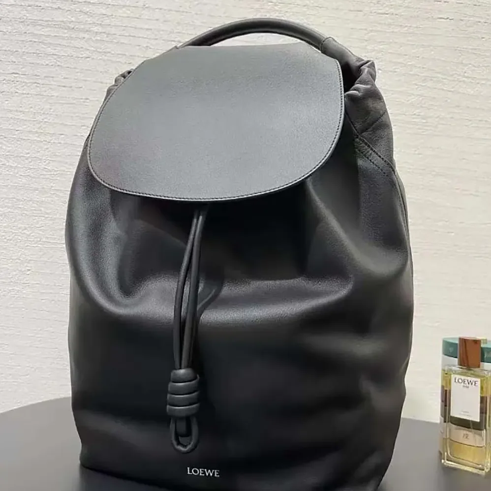 Loewe Flamenco Backpack in Shiny Supple Calfskin for Unisex in Black Loewe Flamenco Backpack in Shiny Supple Calfskin for Unisex in Black