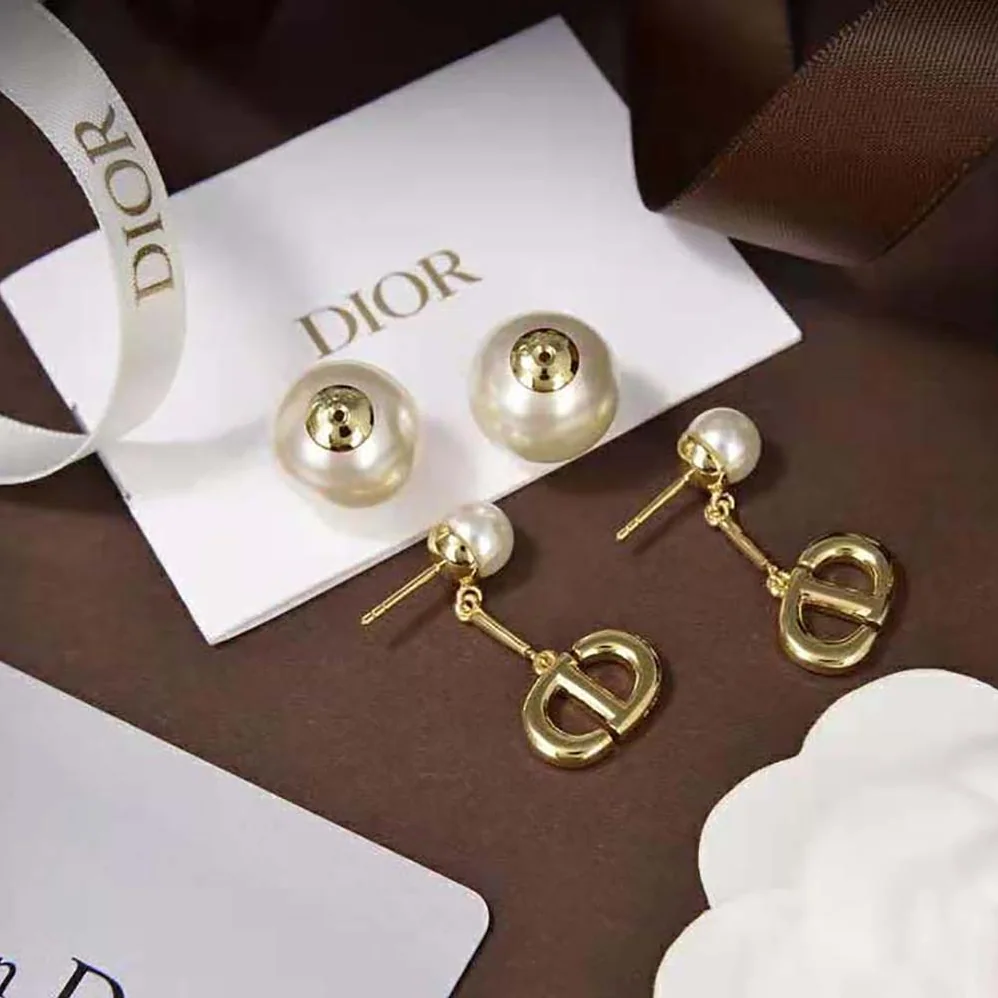 Dior 30 Montaigne Earrings Gold-Finish Metal and White Resin Pearls for Women