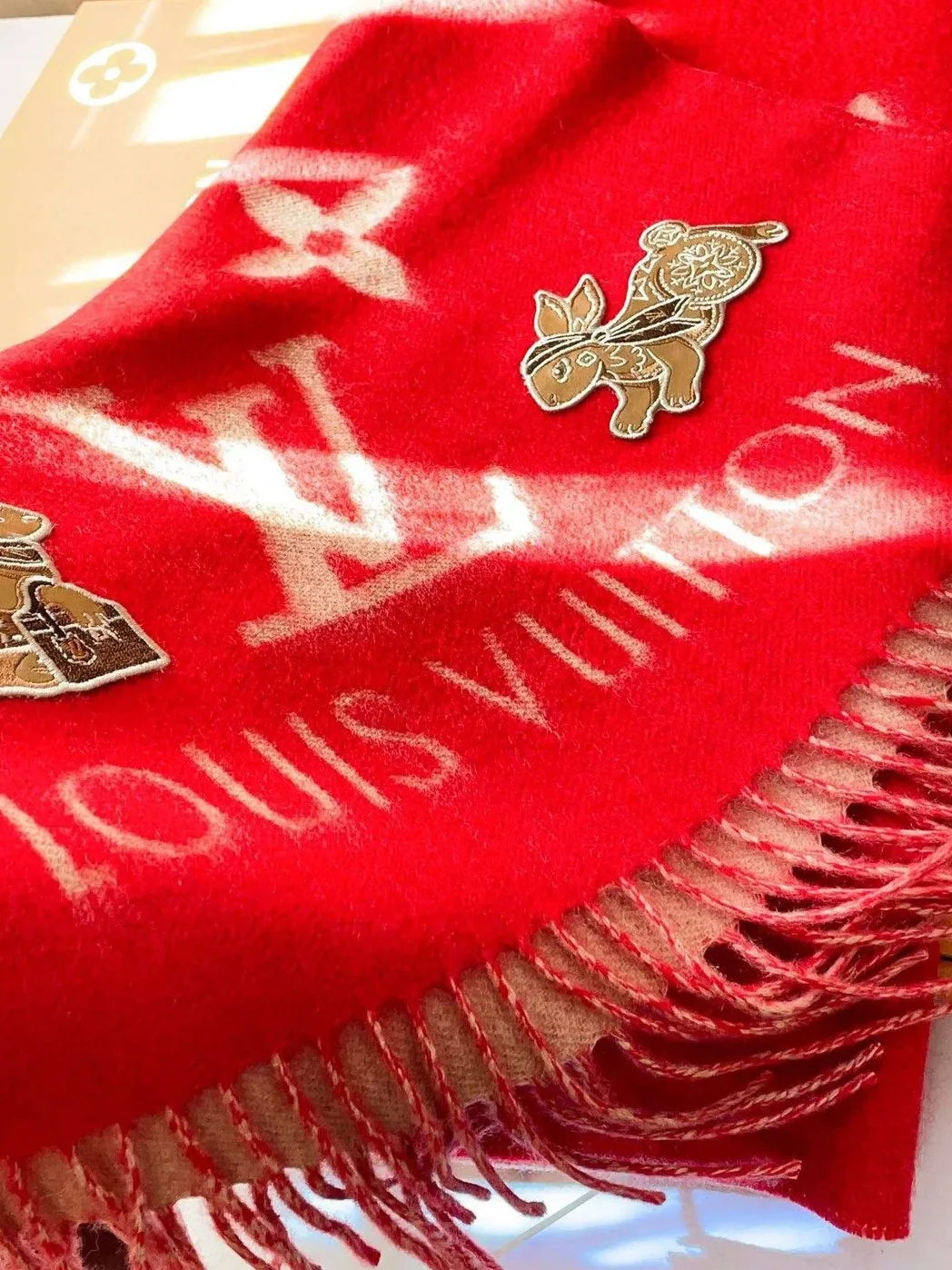 Louis Vuitton Precious Rabbit LV Scarf Red Louis Vuitton Precious Rabbit LV Scarf Red