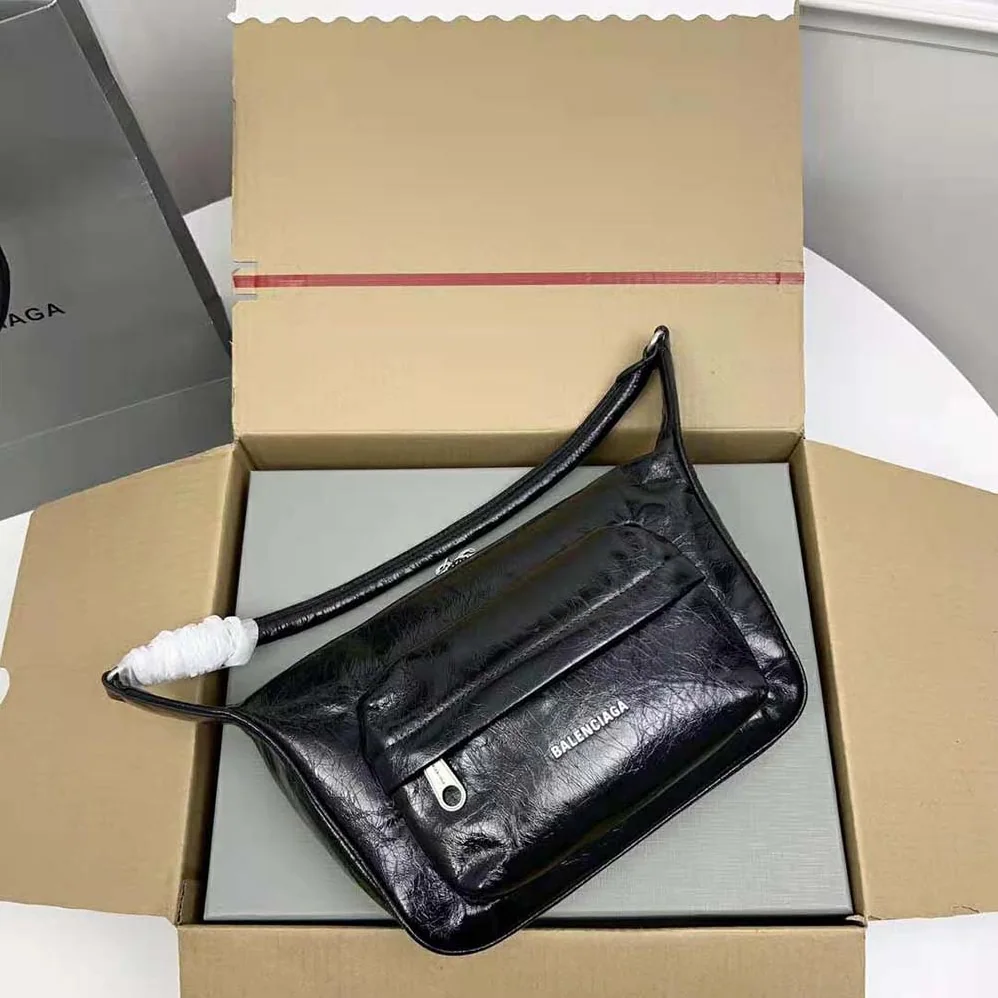 Balenciaga Raver Medium Bag With Handle in Black for Women Balenciaga Raver Medium Bag With Handle in Black for Women