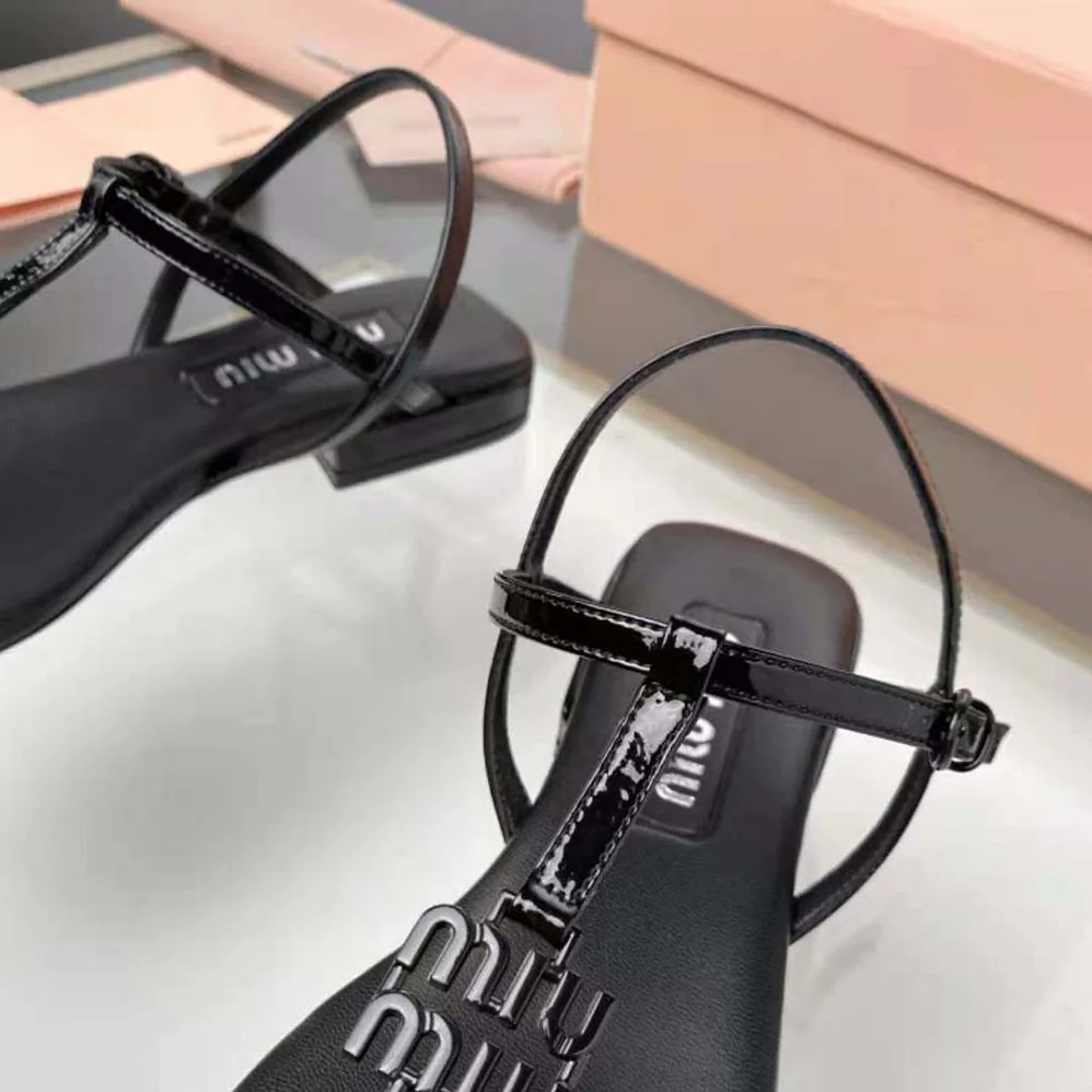 Miu Miu Patent Thong Sandals with Metal Lettering Logo for Women in Black Miu Miu Patent Thong Sandals with Metal Lettering Logo for Women in Black