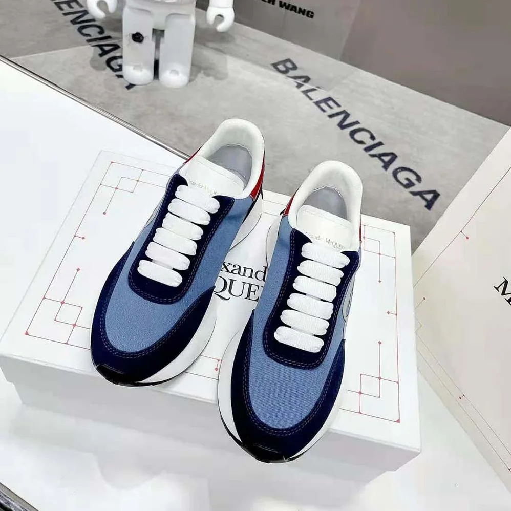 Alexander Mcqueen Sprint Runner in Calf Leather for Unisex in Blue Alexander Mcqueen Sprint Runner in Calf Leather for Unisex in Blue