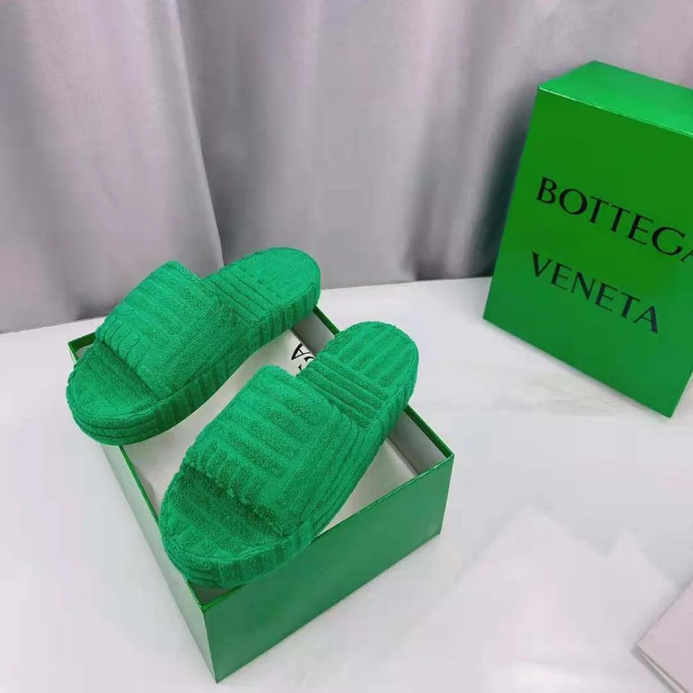 Bottega Veneta Resort Sponge in 35mm Heel Height for Women in Green