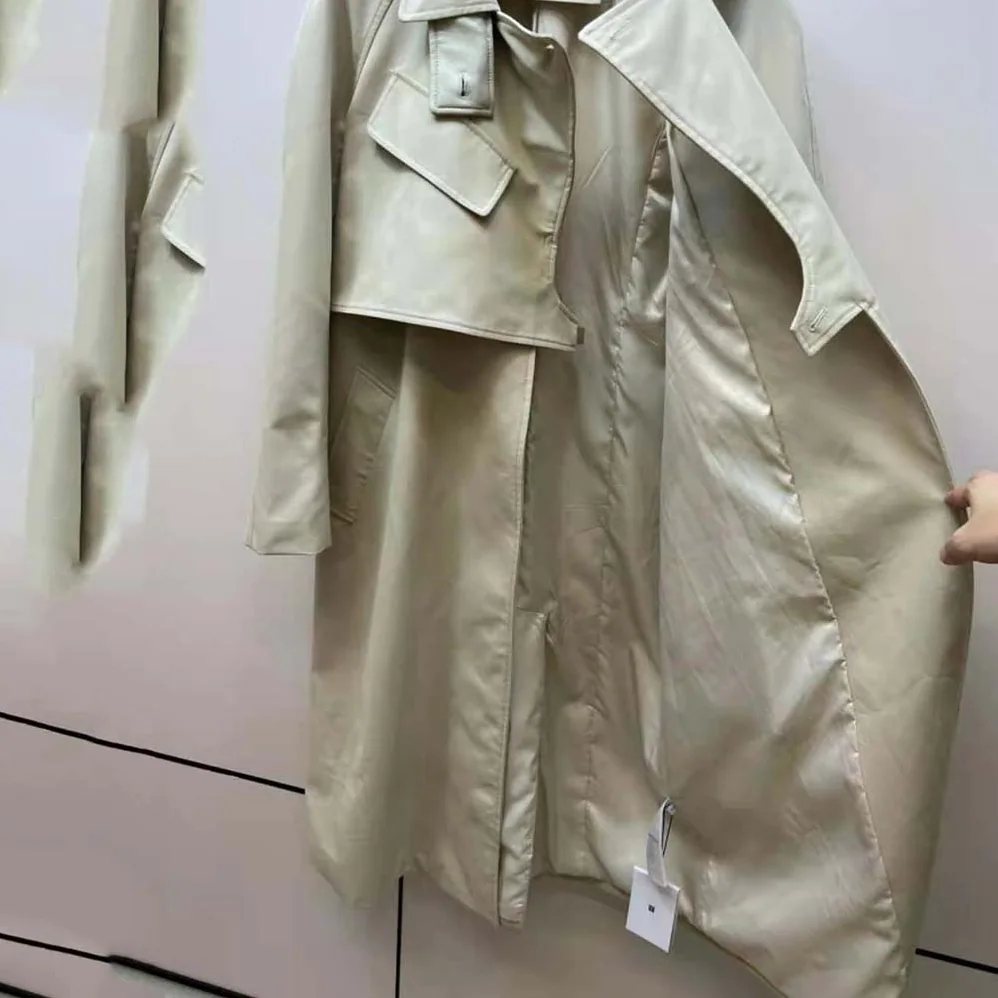 Givenchy Trench Coat in Cotton Twill with U-lock Buckle for Women in Light Beige