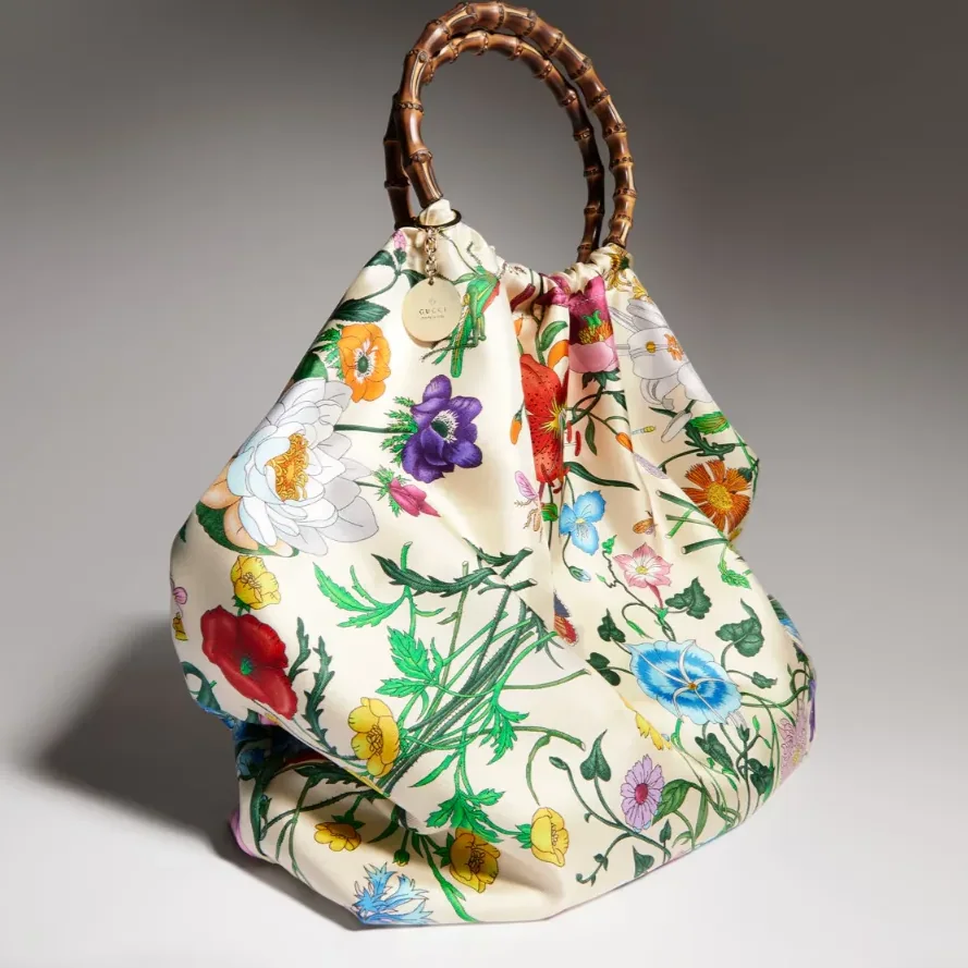 Gucci Silk Maxi With Bamboo Handle Tote Bag in White/ Multicolor Gold Hardware
