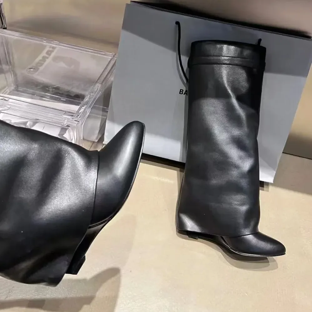 Givenchy Also Available in Wide Fit Shark Lock Boots in Leather for Women in Black Givenchy Also Available in Wide Fit Shark Lock Boots in Leather for Women in Black
