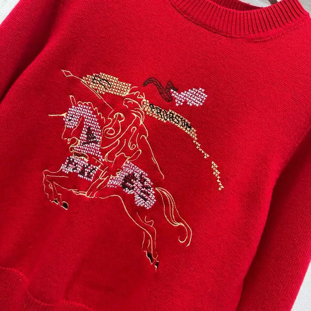 Burberry Cross Stitch EKD Wool Cashmere Sweater for Men in Red Burberry Cross Stitch EKD Wool Cashmere Sweater for Men in Red