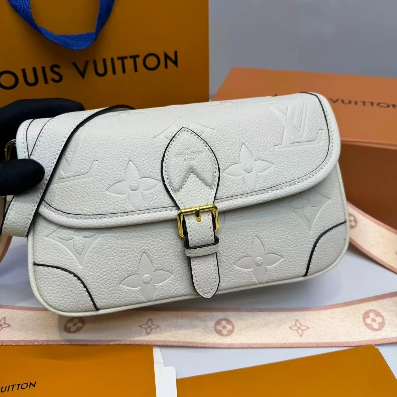 Louis Vuitton Diane White / Louis Vuitton Diane White /