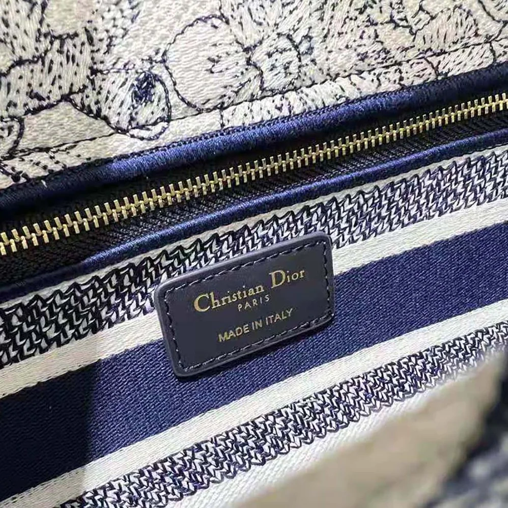 Dior Medium Lady D-lite Bag Blue Multicolor Rêve D'Infini Embroidery for Women Dior Medium Lady D-lite Bag Blue Multicolor Rêve D'Infini Embroidery for Women