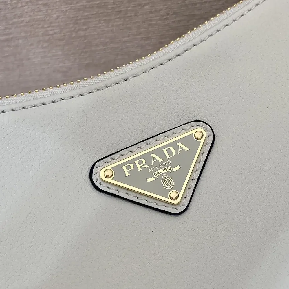 Prada Aimée Medium Leather Shoulder Bag for Women in White Prada Aimée Medium Leather Shoulder Bag for Women in White