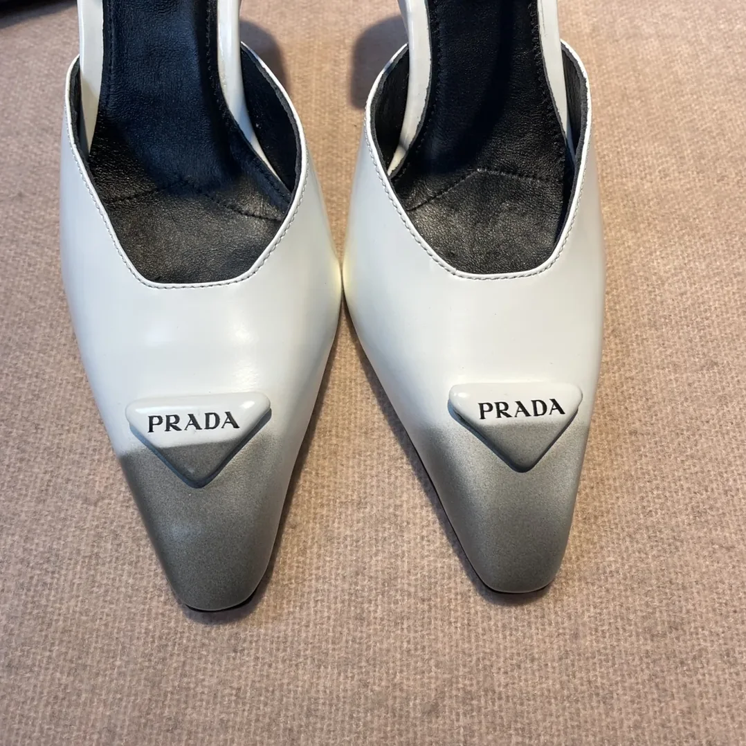 Prada Brushed Pumps White / Prada Brushed Pumps White /