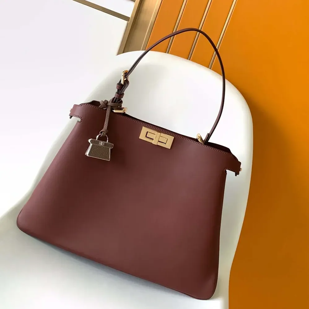 Fendi Peekaboo Soft Large Dark Brown Leather Bag for Women Fendi Peekaboo Soft Large Dark Brown Leather Bag for Women