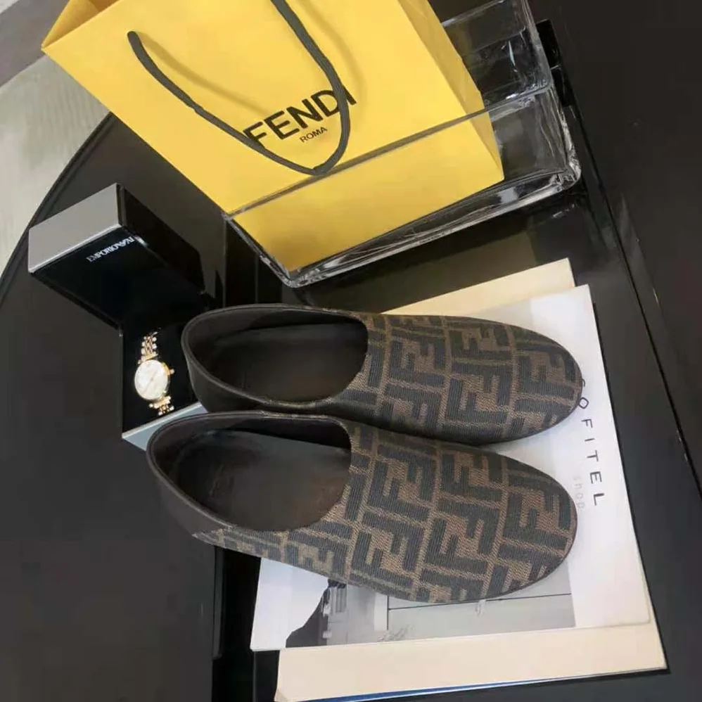 Fendi Signature Brown Fabric Slippers for Unisex Fendi Signature Brown Fabric Slippers for Unisex