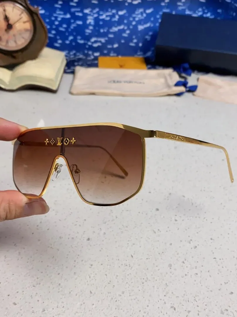 Louis Vuitton LV Golden Mask Sunglasses Brown Louis Vuitton LV Golden Mask Sunglasses Brown