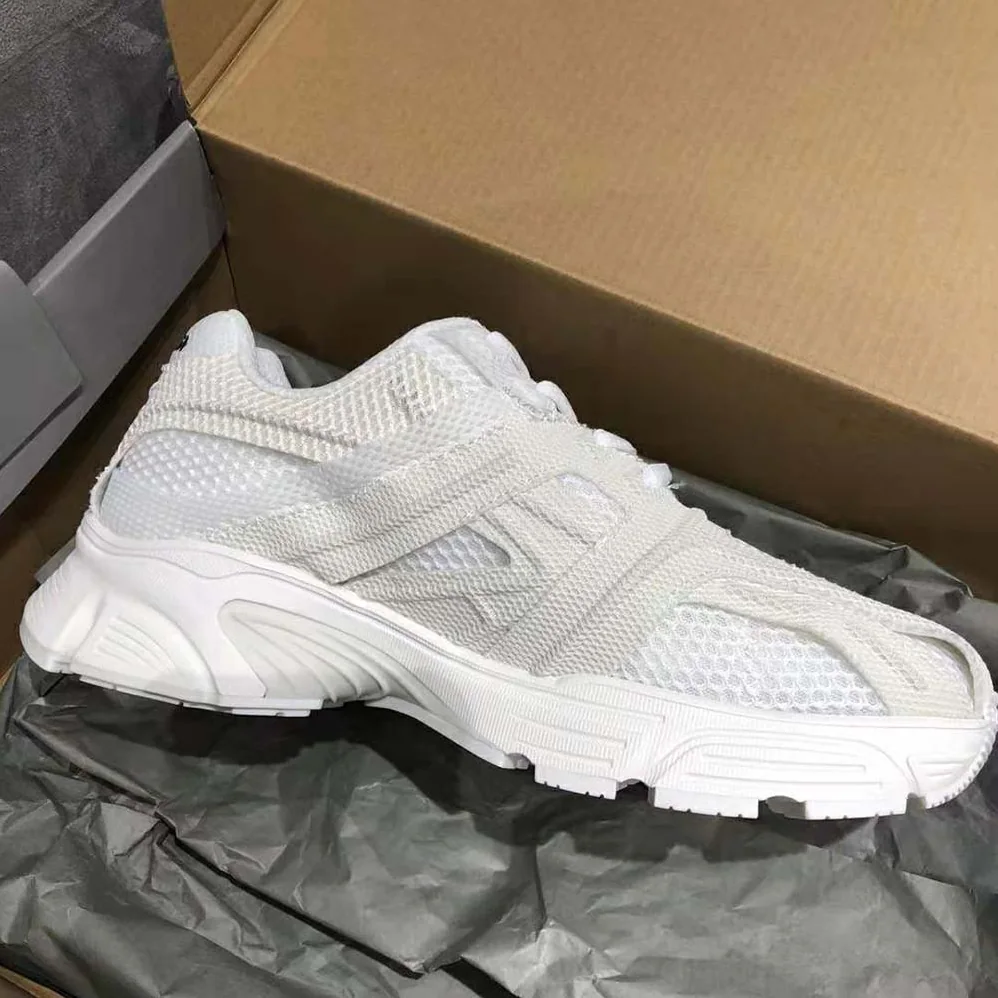 Balenciaga Phantom Sneaker in White Monocolor Fabric and Mesh for Unisex Balenciaga Phantom Sneaker in White Monocolor Fabric and Mesh for Unisex