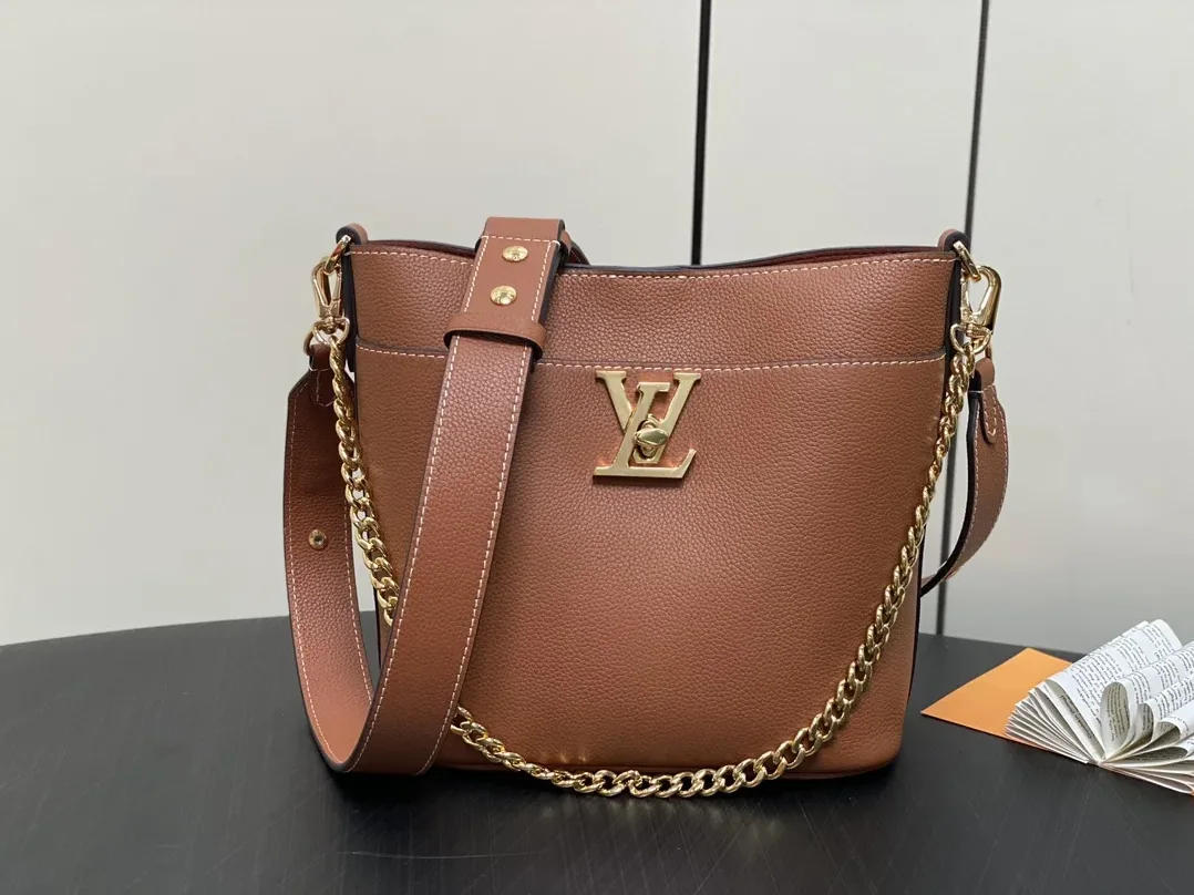 Louis Vuitton Lock and Walk Brown / Louis Vuitton Lock and Walk Brown /