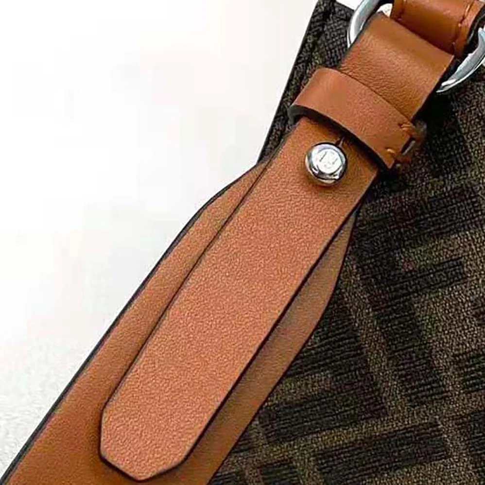 Fendi Baguette Pouch Brown Fabric Bag for Men in Brown Fendi Baguette Pouch Brown Fabric Bag for Men in Brown