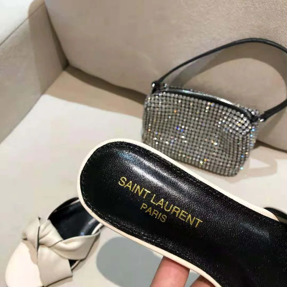 Saint Laurent YSL Bianca Flat Mules in Smooth Leather for Women in White Saint Laurent YSL Bianca Flat Mules in Smooth Leather for Women in White