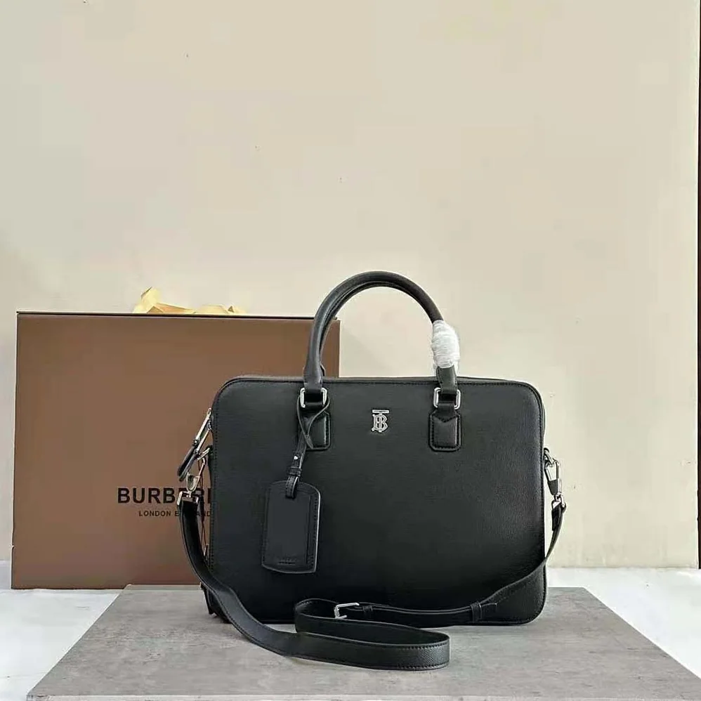 Burberry Slim Ainsworth Briefcase for Men in Black Burberry Slim Ainsworth Briefcase for Men in Black
