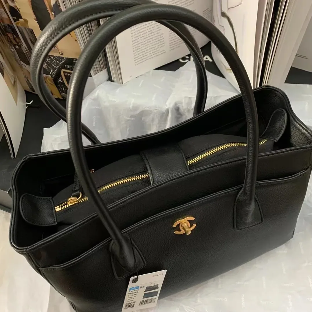 Caviar Cerf Black /