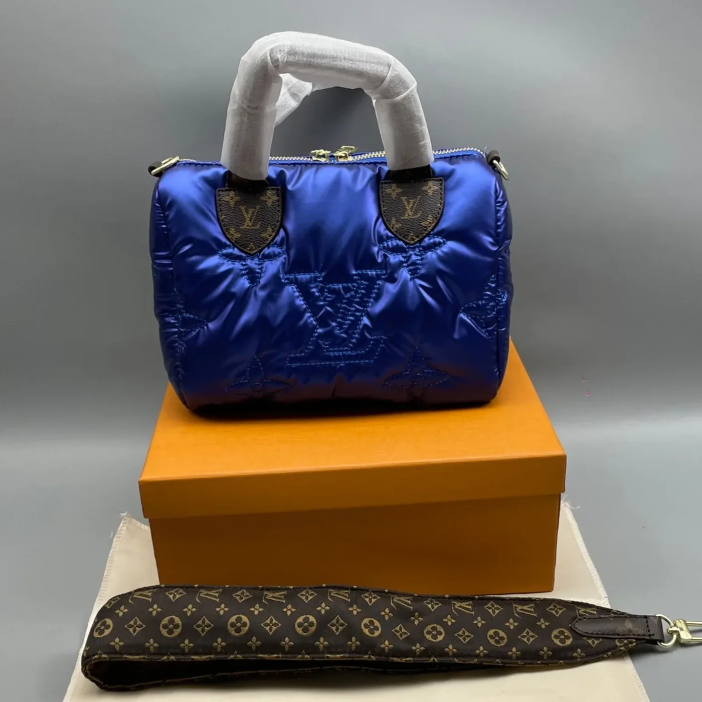 Louis Vuitton Speedy Bandouliere 35 White / Louis Vuitton Speedy Bandouliere 35 White /
