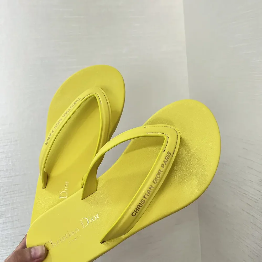 Dior Diorsea Thong Sandal Lemon Yellow Leather for Women in Effect Fabric