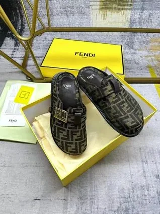 Fendi Feel Mules Brown