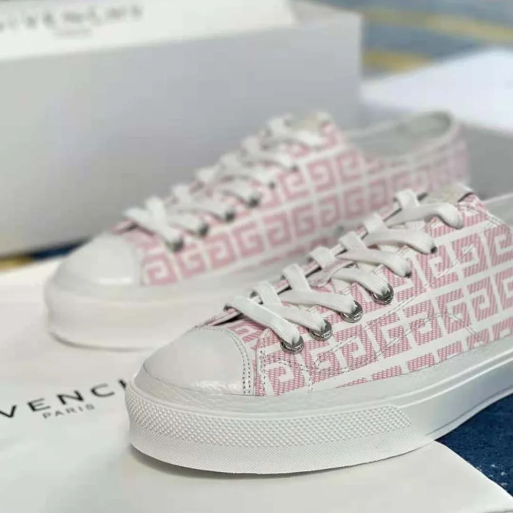 Givenchy Sneakers City in 4G Jacquard for Women in Pink Givenchy Sneakers City in 4G Jacquard for Women in Pink