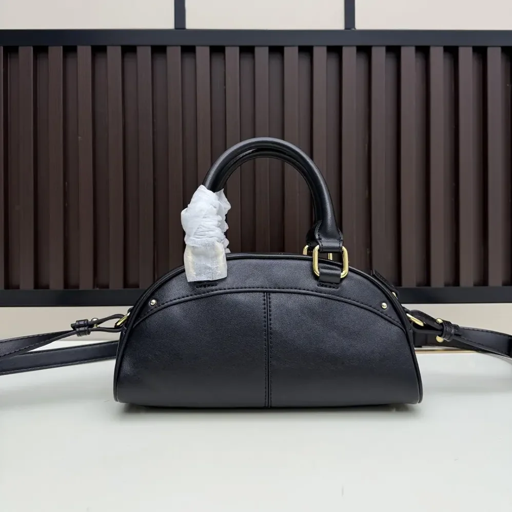 Chloe Small Chloé Bowling Bag In Soft Leather for Women in Black Chloe Small Chloé Bowling Bag In Soft Leather for Women in Black