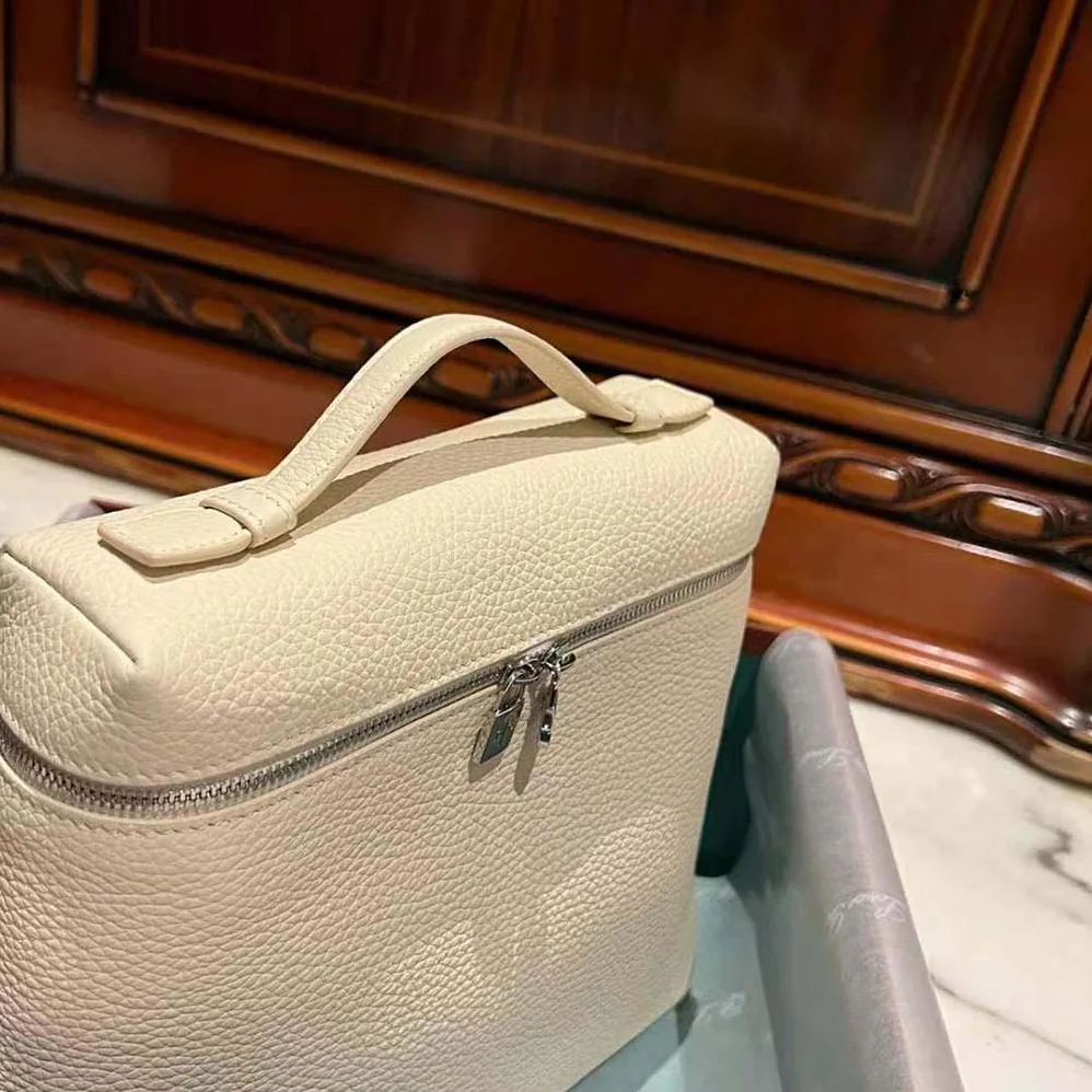 Loro Piana Extra Pocket Backpack L23.5 in White Loro Piana Extra Pocket Backpack L23.5 in White
