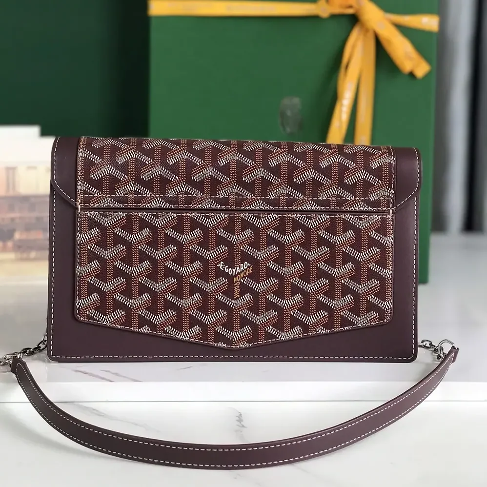 Goyard Duchesse Marie Caroline Bag for Unisex in Maroon Goyard Duchesse Marie Caroline Bag for Unisex in Maroon