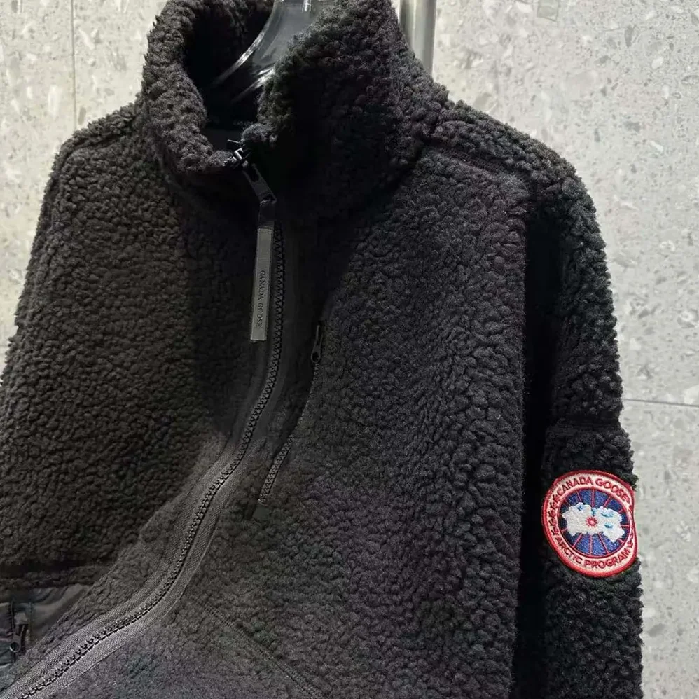 Canada Goose Beige Simcoe Fleece Jacket for Women in Black Canada Goose Beige Simcoe Fleece Jacket for Women in Black