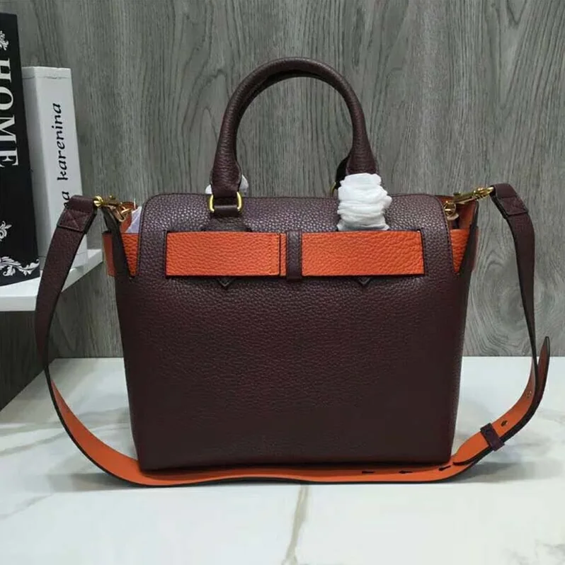 Burberry The Medium Leather Belt Bag for Women in Maroon