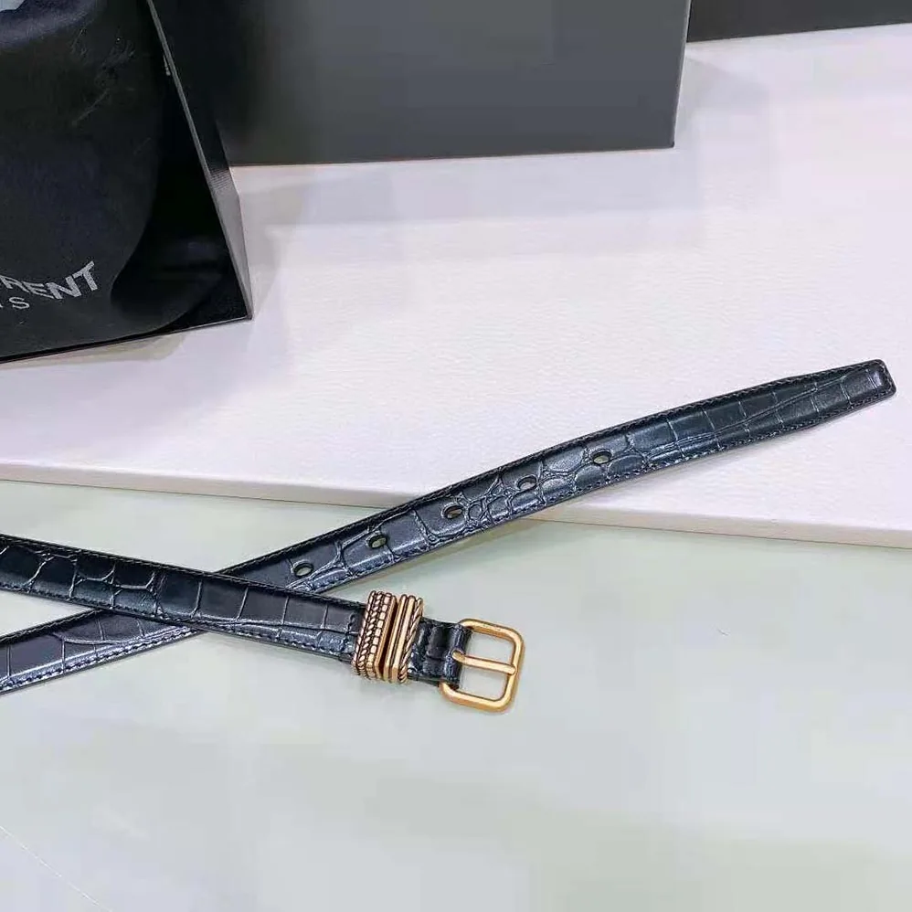 Saint Laurent YSL Hublot Loop Belt in Crocodile for Women in Embossed Leather