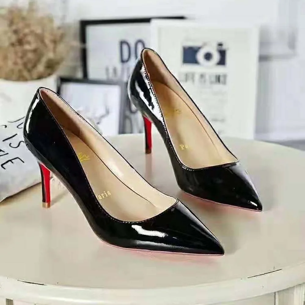 Christian Louboutin Shoes Pigalle 85 mm Heel Height for Women in Black Christian Louboutin Shoes Pigalle 85 mm Heel Height for Women in Black
