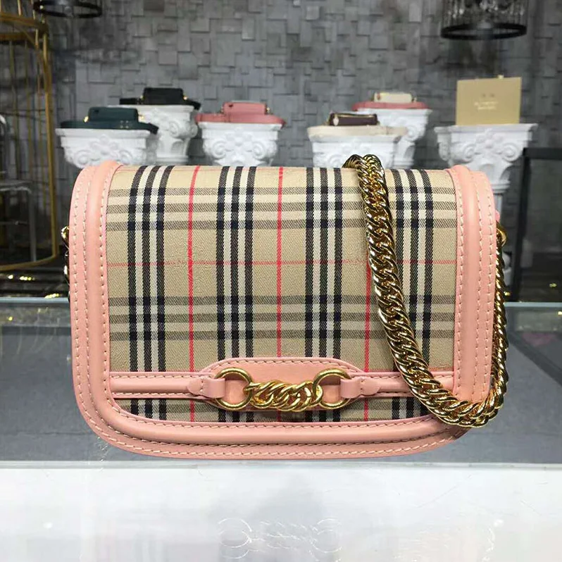 Burberry The 1983 Check Link Bag Leather Trim for Women in Pink Burberry The 1983 Check Link Bag Leather Trim for Women in Pink