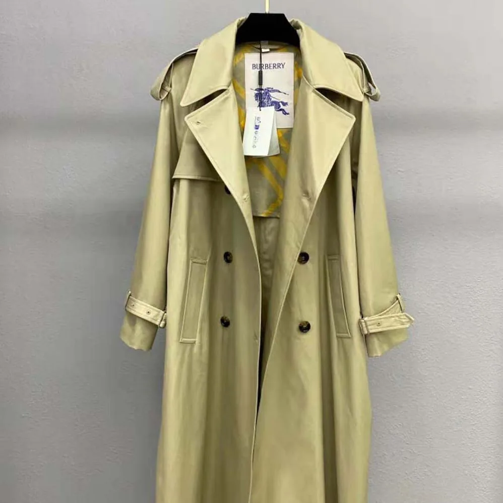 Burberry Long Castleford Trench Coat for Men in Beige Burberry Long Castleford Trench Coat for Men in Beige