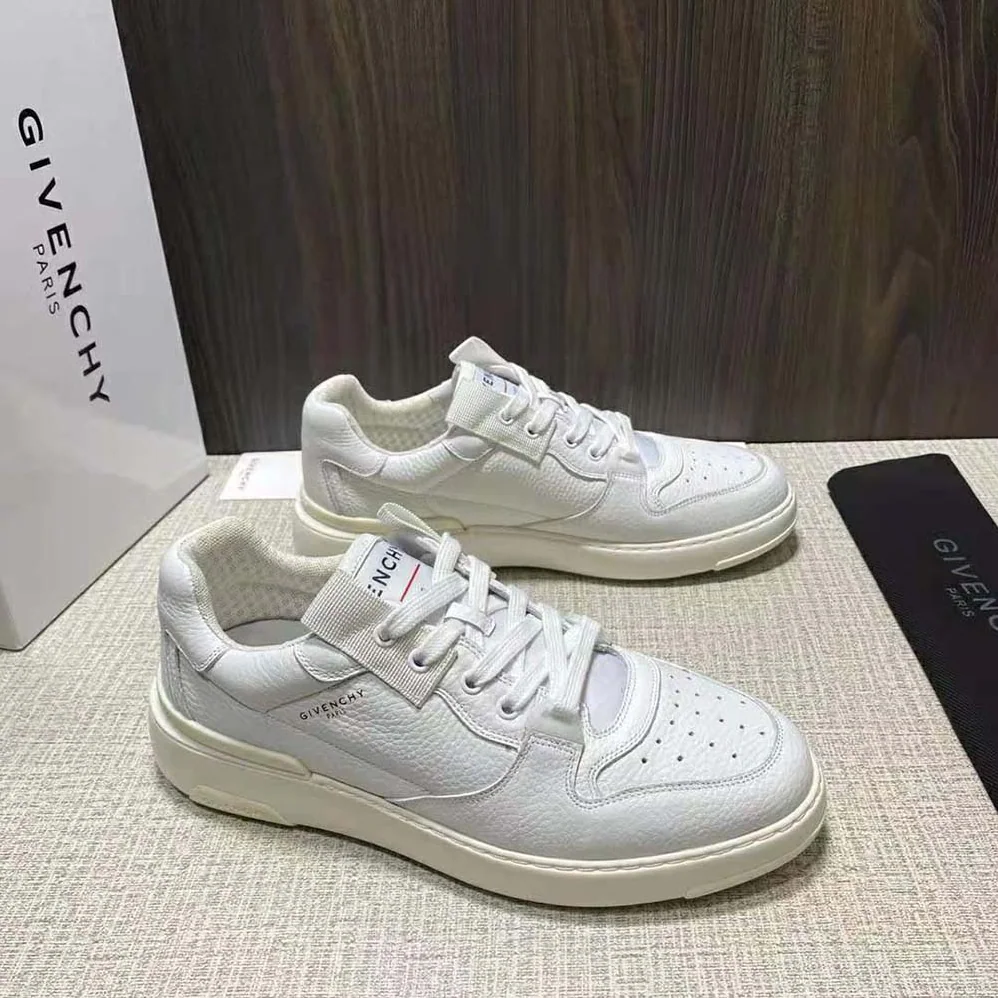 Givenchy Wing Low Sneakers in Leather for Men in White Givenchy Wing Low Sneakers in Leather for Men in White