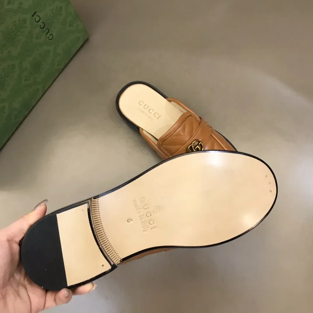 Gucci Slipper With Interlocking G Green Gucci Slipper With Interlocking G Green