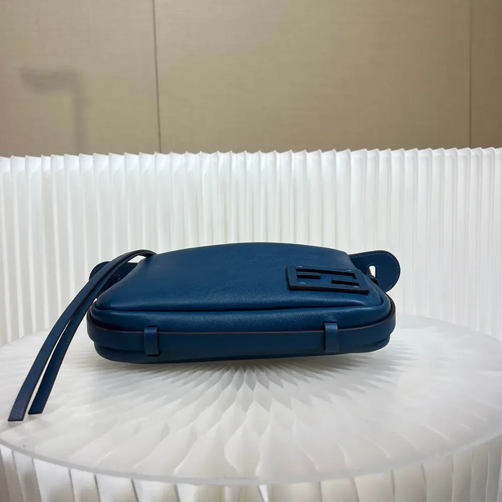 Fendi Simply Fendi Mini Blue Leather Mini for Unisex in bag