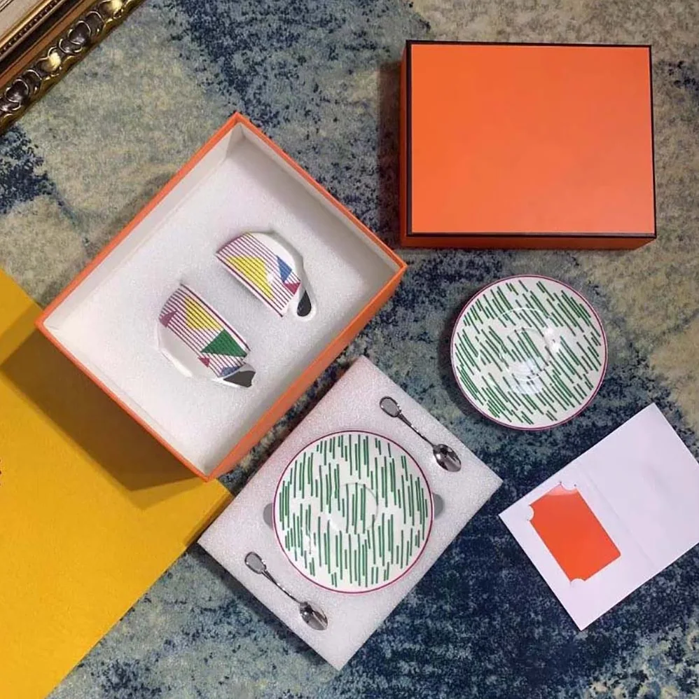Hermes Hermes Hippomobile Tea Cup and Saucer for Unisex