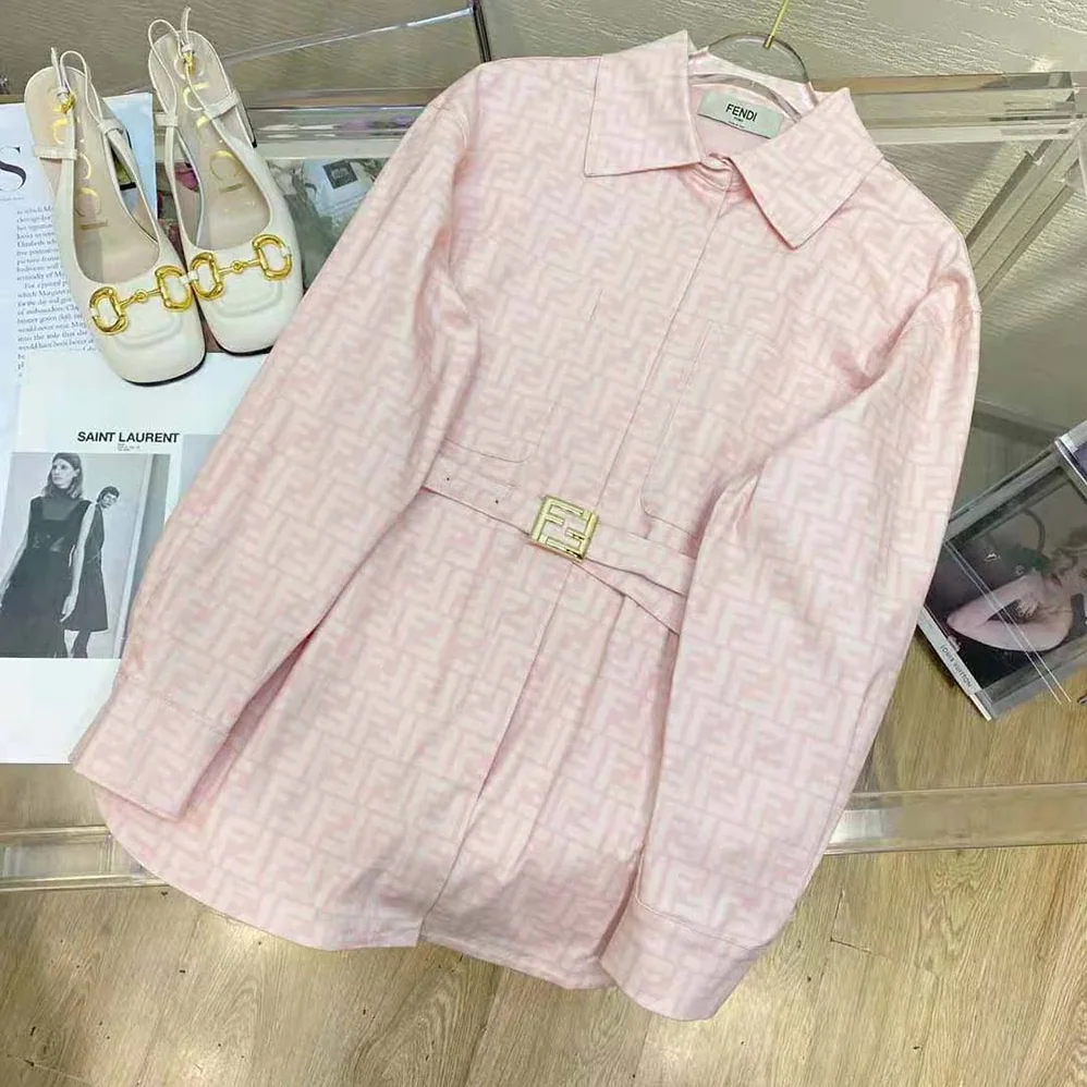 Fendi Pink Denim Go-To jacket with Shirt Collar and Low-Cut Set for Women in in Sleeves