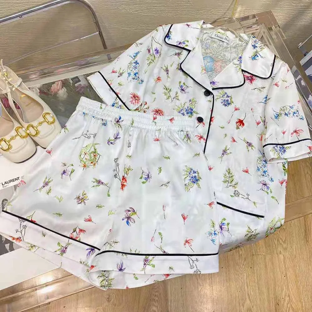 Dior Chez Moi Short-Sleeved Shirt White Silk Twill with Multicolor D for Women in Constellation Motif Dior Chez Moi Short-Sleeved Shirt White Silk Twill with Multicolor D for Women in Constellation Motif