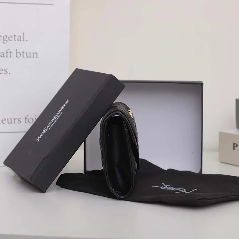 Saint Laurent YSL Vlogo Signature Grainy Calfskin Cardholder wth Zipper for Women in Black Saint Laurent YSL Vlogo Signature Grainy Calfskin Cardholder wth Zipper for Women in Black