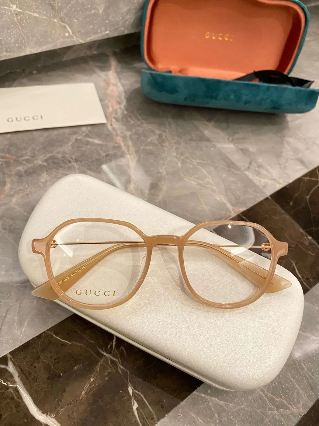 Gucci Round Frame Flat Sunglasses Beige Gucci Round Frame Flat Sunglasses Beige