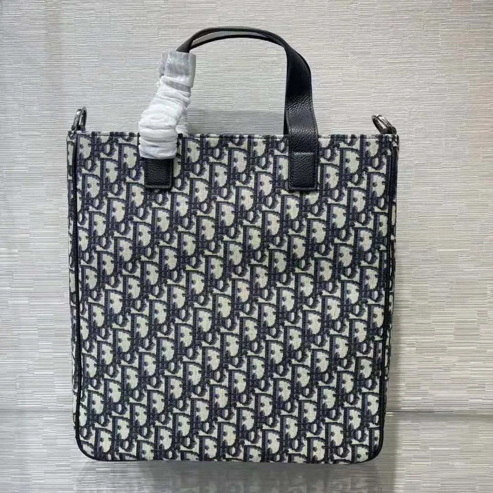 Dior Saddle Tote Bag with Shoulder Strap Beige and Black Dior Oblique Jacquard for Men Dior Saddle Tote Bag with Shoulder Strap Beige and Black Dior Oblique Jacquard for Men