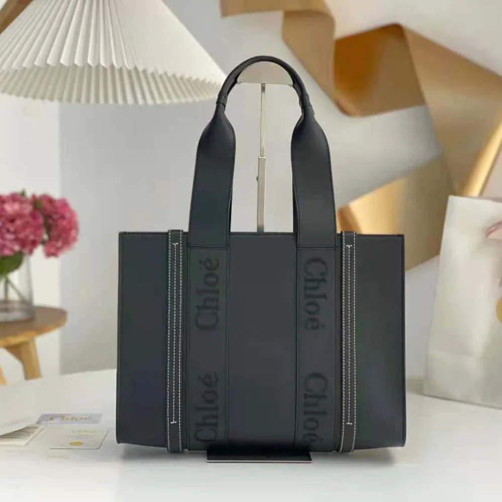 Chloe Medium Woody Tote Bag for Women in Black